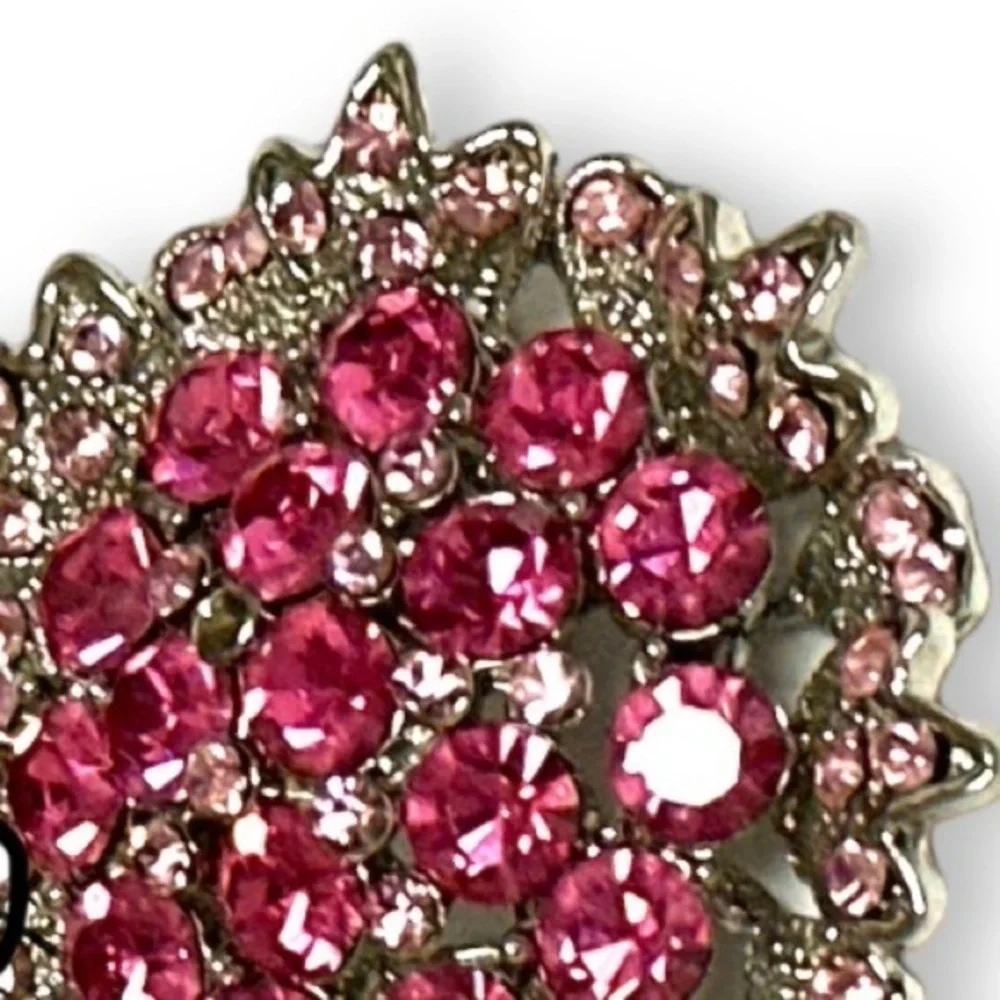 Vintage pink ice brooch pin that can be used as a pendant for‎ a necklace also